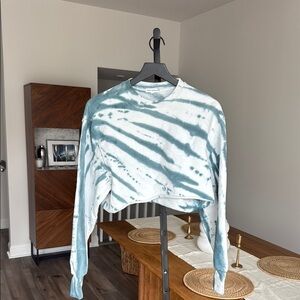 Good American tie dye sweatshirt